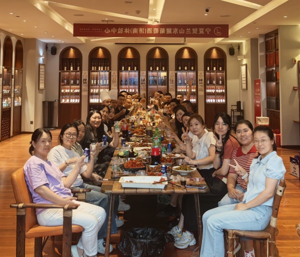 品味美食，凝聚力量——擇立燒烤party圓滿落幕